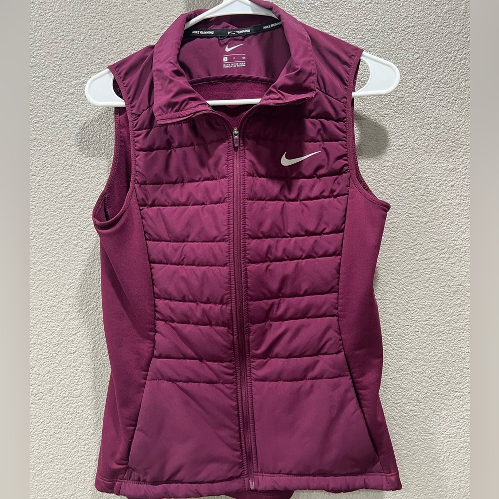 Nike puffer style running vest